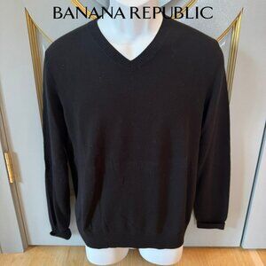 Banana Republic 100% Merino Wool V-neck Sweater Size M, Black